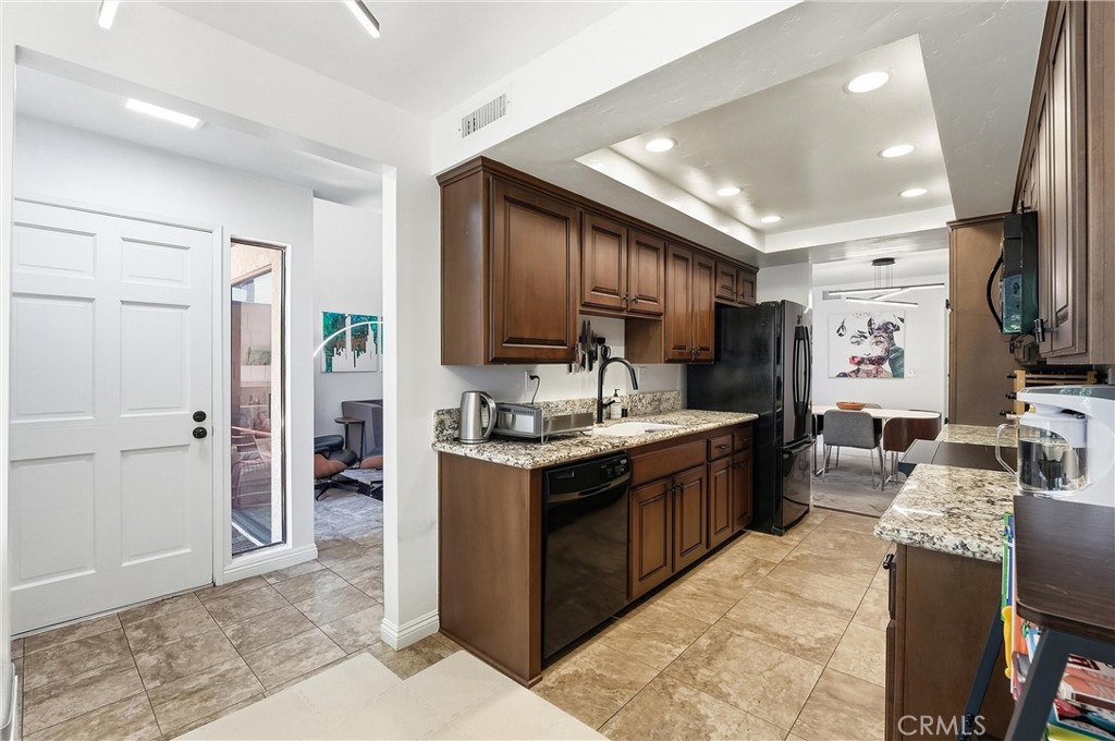 3669 Country Club Drive C Property Photo 15