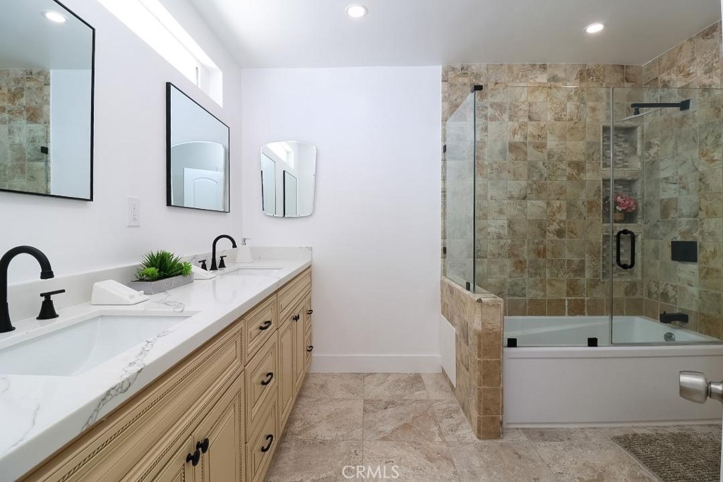 1839 W 35th Place Property Photo 18