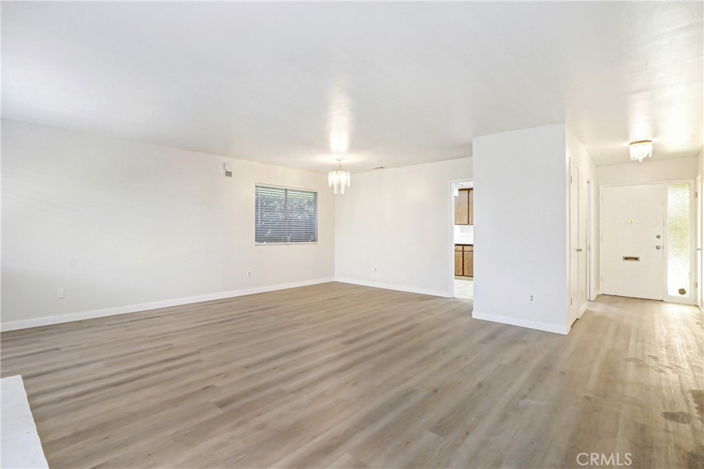 180 E Parkdale Property Photo 3