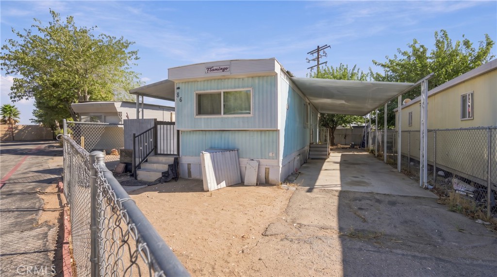 9426 Tamarisk Avenue 86 Property Photo 22
