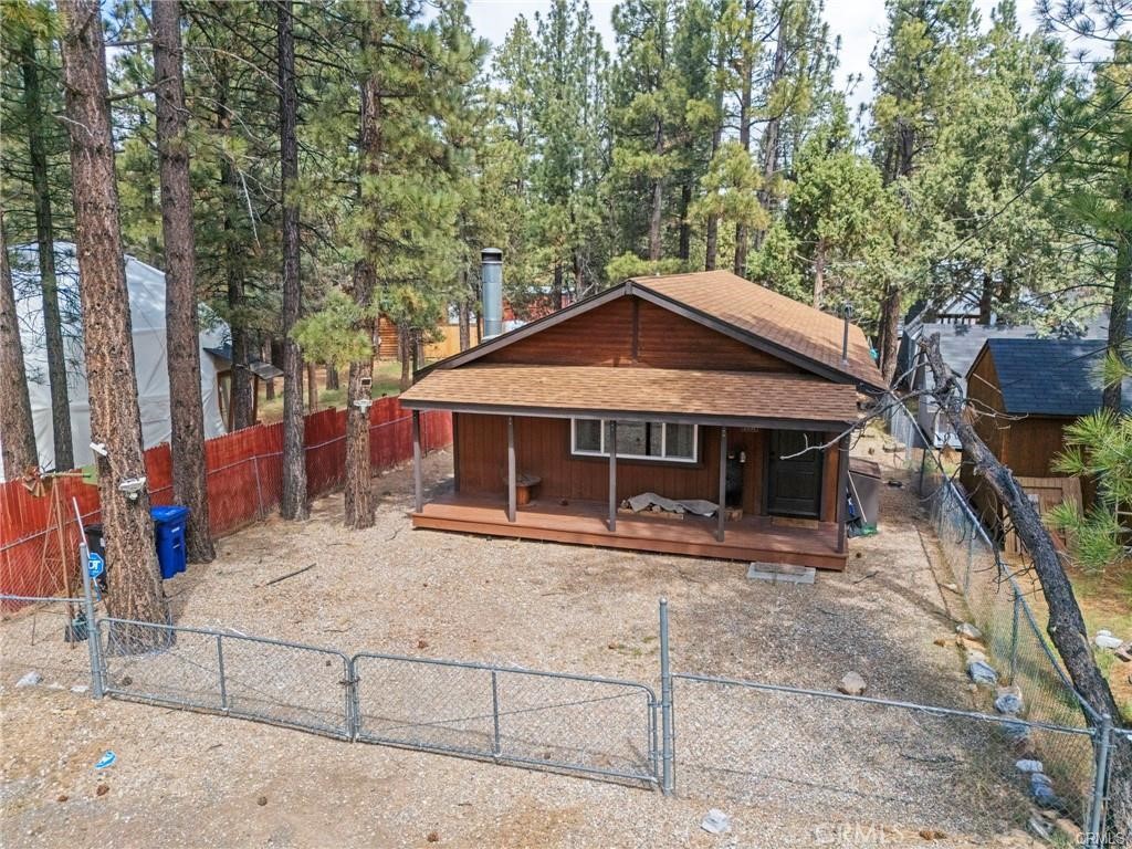 2051 6th Property Photo 1
