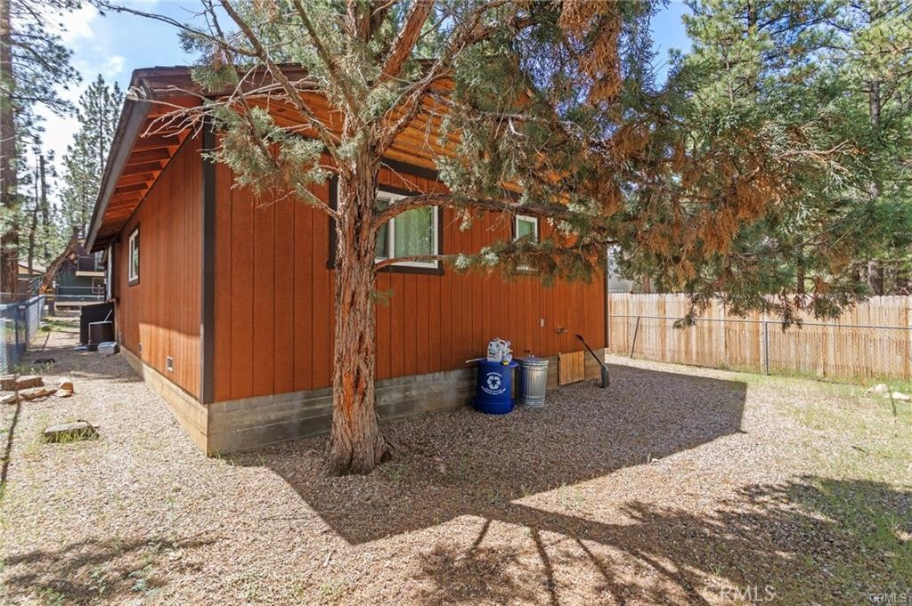 2051 6th Property Photo 6