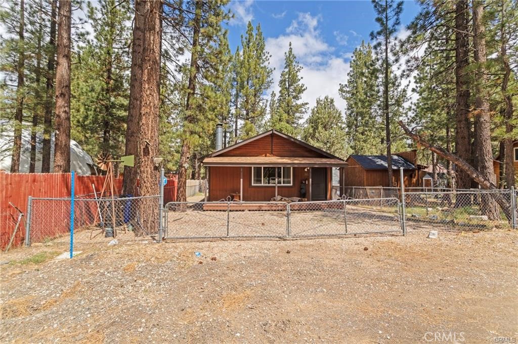 2051 6th Property Photo 7