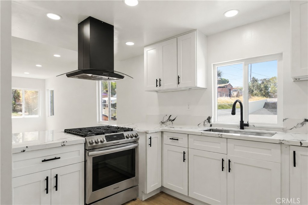 1451 Volney Drive Property Photo 10