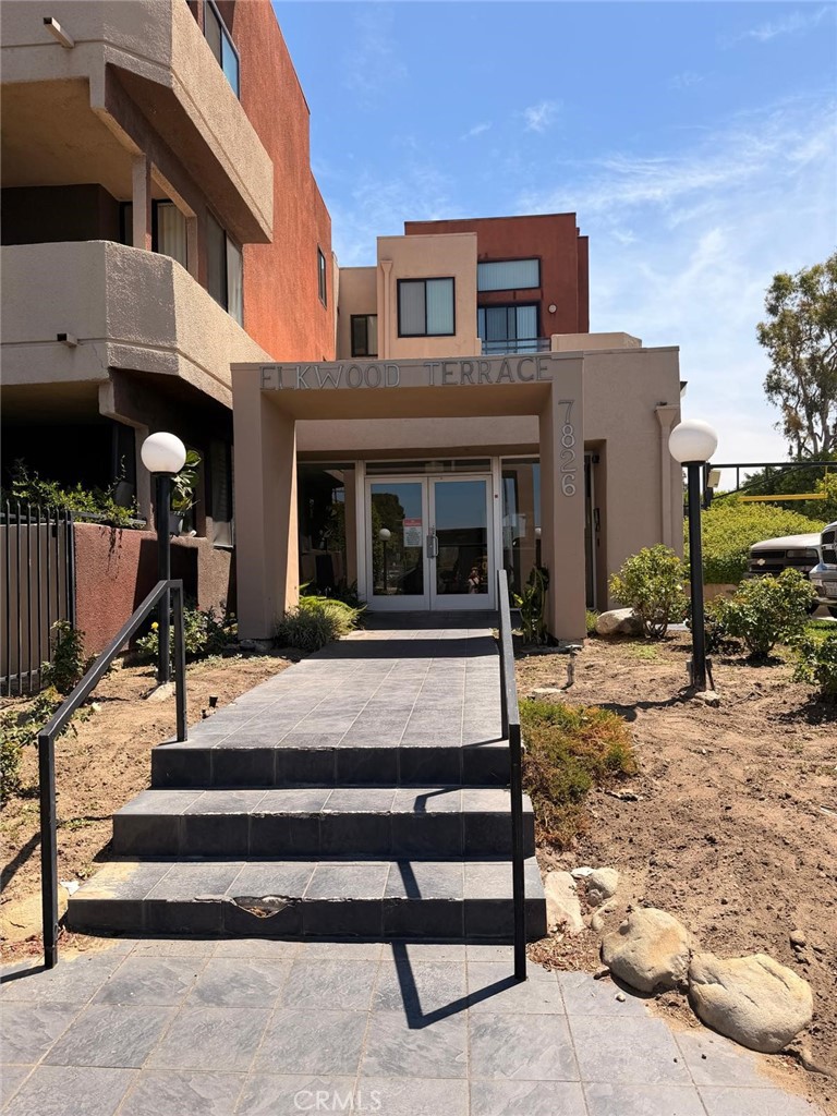 7826 Topanga Canyon Boulevard 210 Property Photo 12