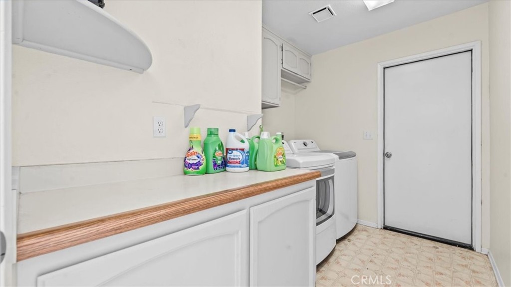 13561 Cuyamaca Property Photo 16