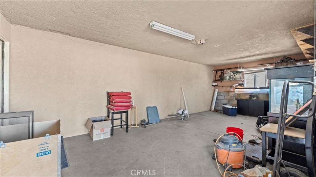 13561 Cuyamaca Property Photo 17