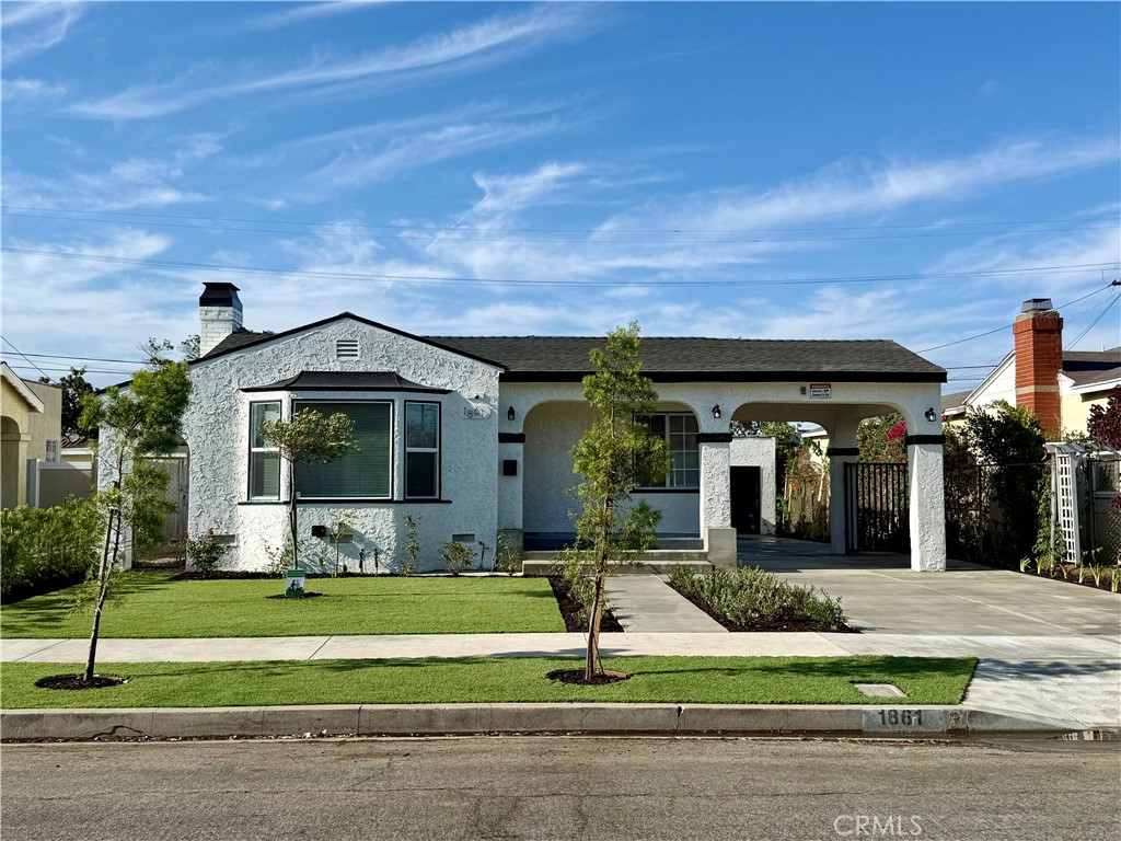 1861 W 94th Property Photo 3