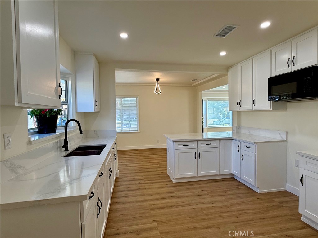1861 W 94th Property Photo 14