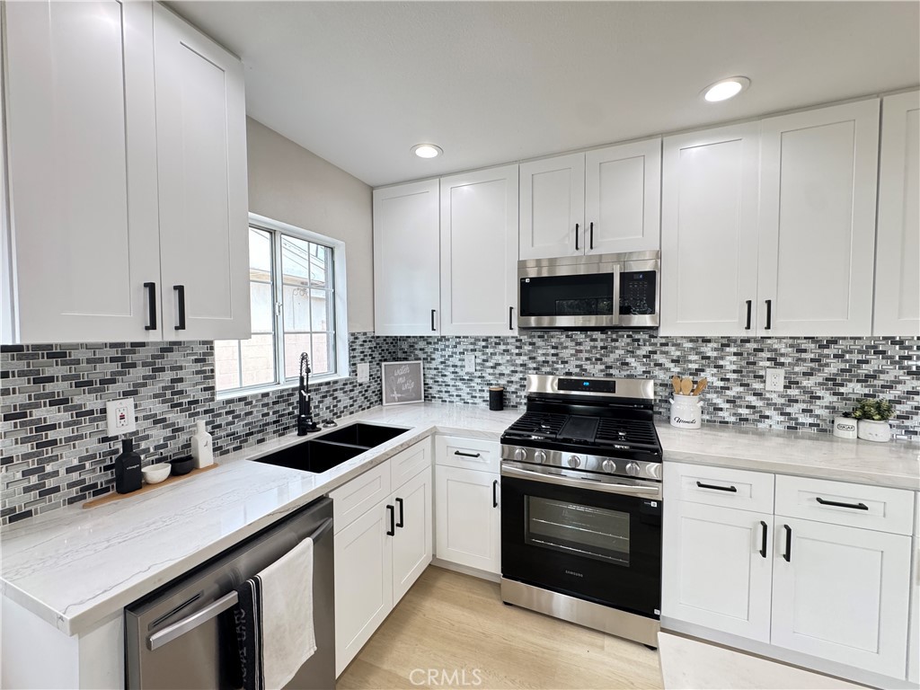 575 E Fernleaf Property Photo 7