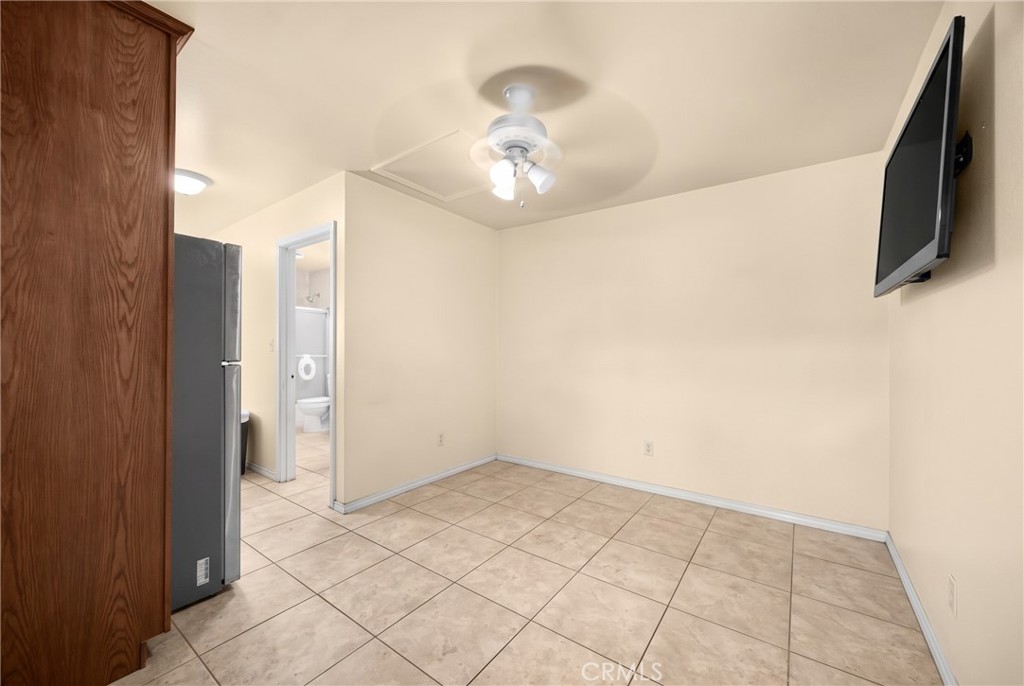 2031 E Spaulding Way Property Photo 3