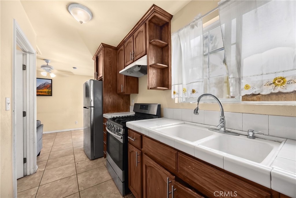 2031 E Spaulding Way Property Photo 6