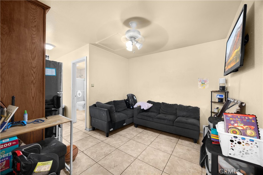 2031 E Spaulding Way Property Photo 15