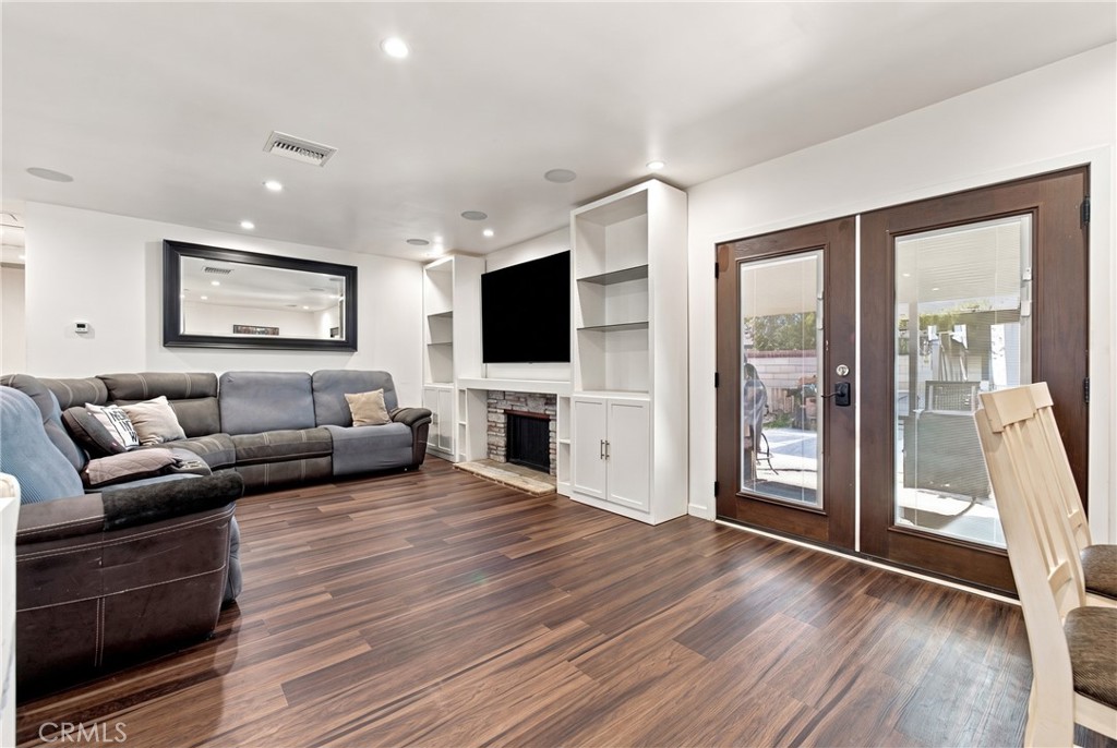 15058 Folger Street Property Photo 4