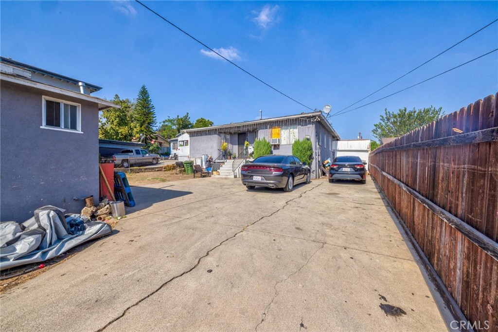 1621 Murchison Property Photo 42