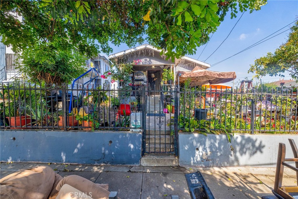 1621 Murchison Property Photo 45