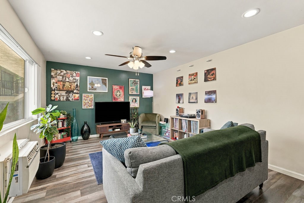 8800 Cedros Avenue 108 Property Photo 4