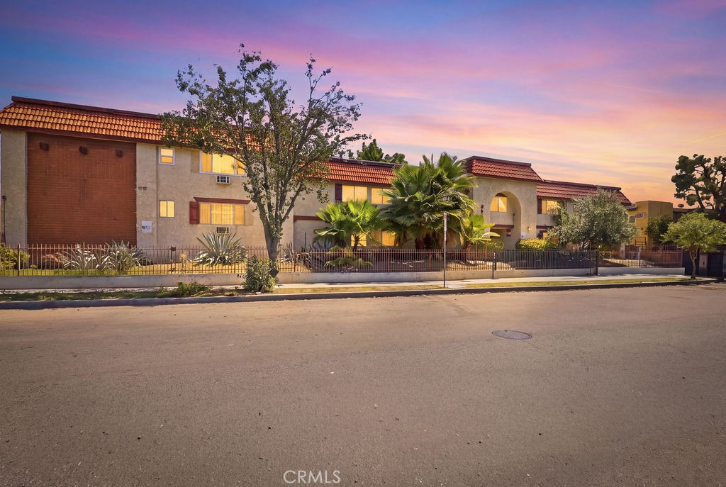 8800 Cedros Avenue 108 Property Photo 22