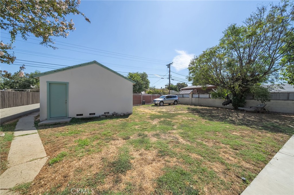7938 Lindley Property Photo 25