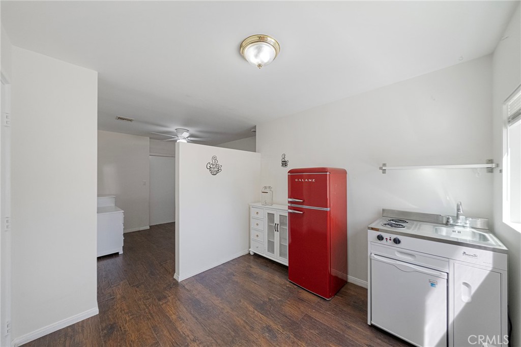 7938 Lindley Property Photo 27