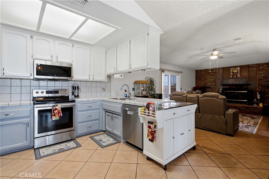 7851 Greenwood Avenue Property Photo 18