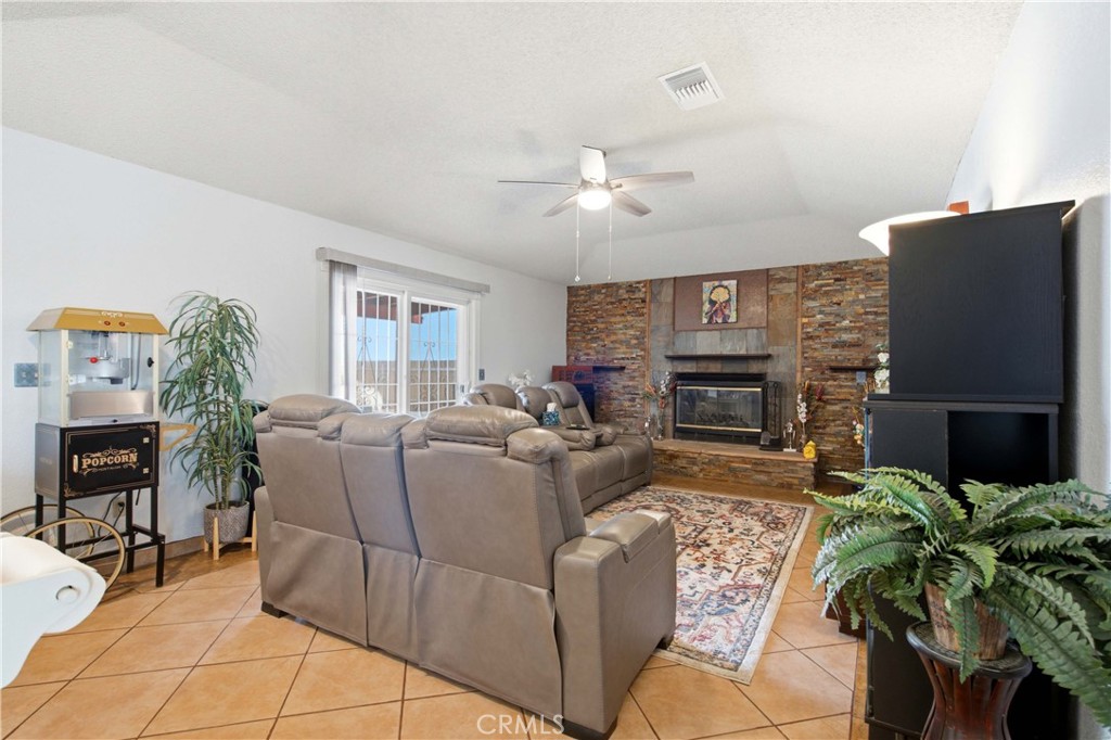 7851 Greenwood Avenue Property Photo 21
