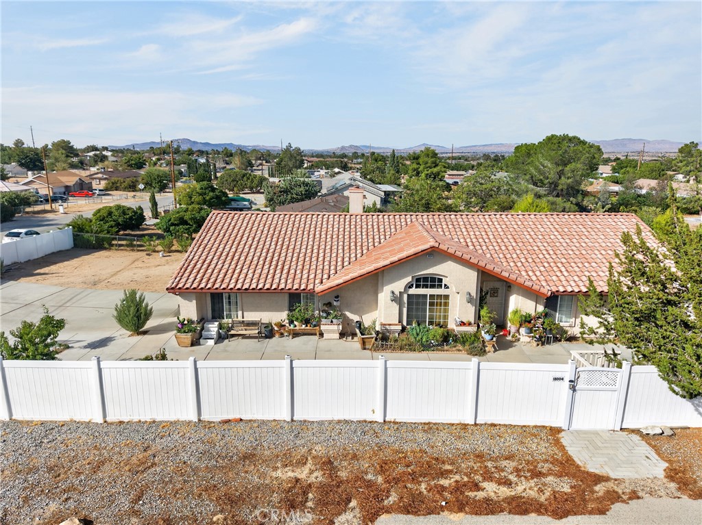 18004 Orange Property Photo 2