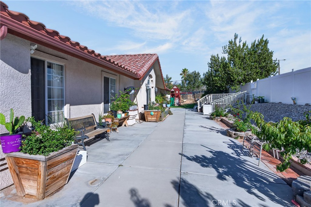 18004 Orange Property Photo 9