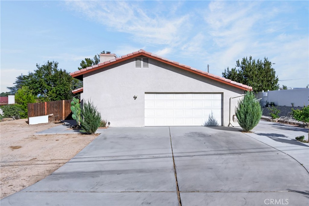 18004 Orange Property Photo 13