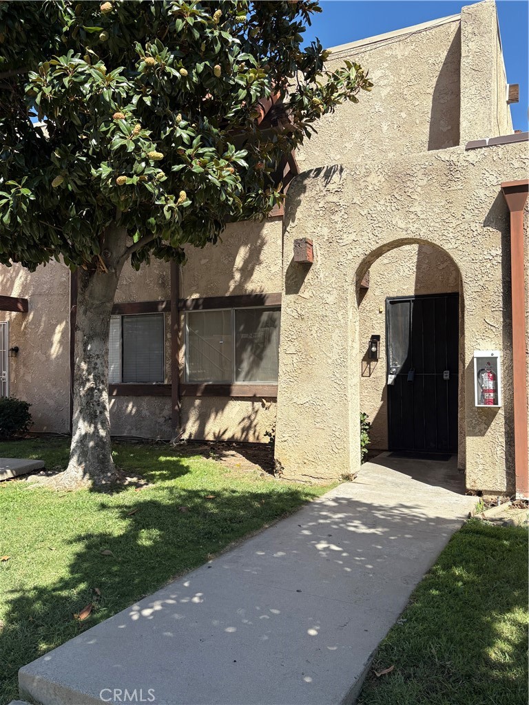 12246 Carnation #b Lane Unit #b Property Photo 3