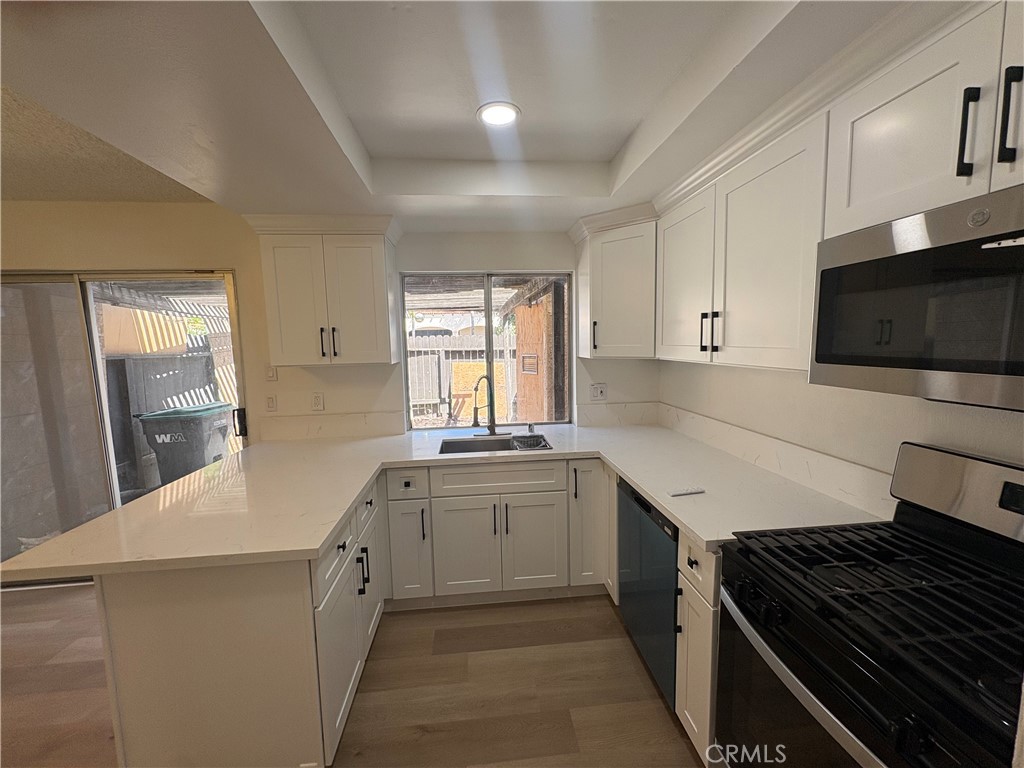 12246 Carnation #b Lane Unit #b Property Photo 11