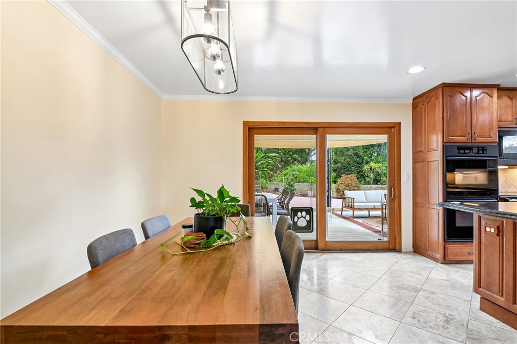 1311 N Meyler Property Photo 10