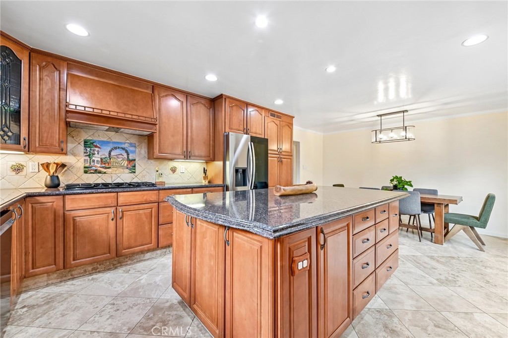 1311 N Meyler Property Photo 13