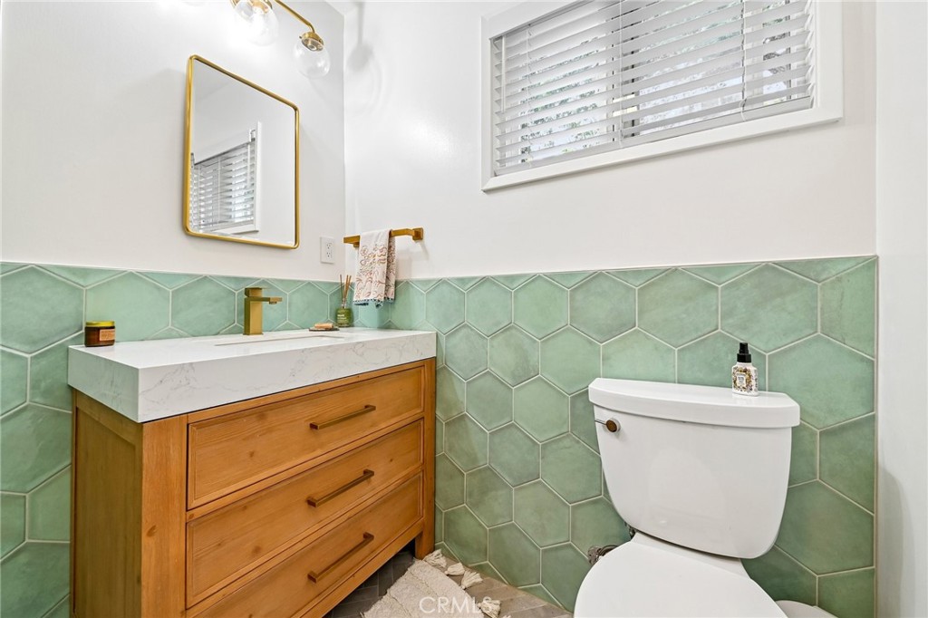 1311 N Meyler Property Photo 21