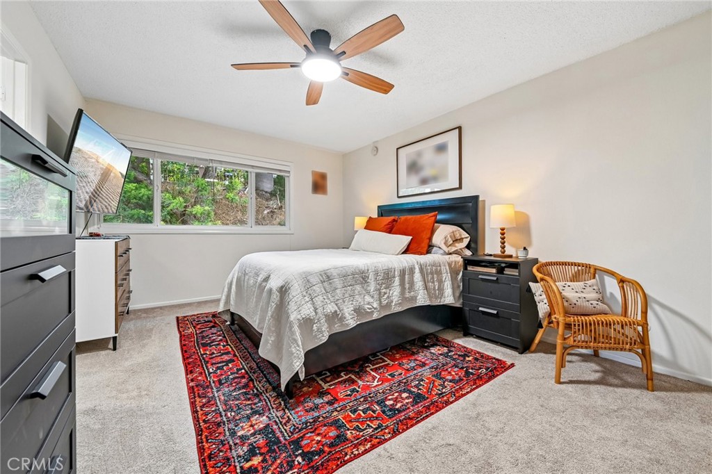 1311 N Meyler Property Photo 27