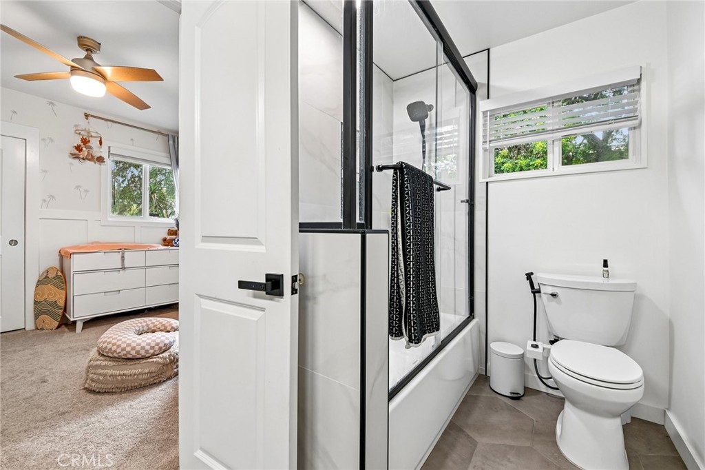1311 N Meyler Property Photo 33