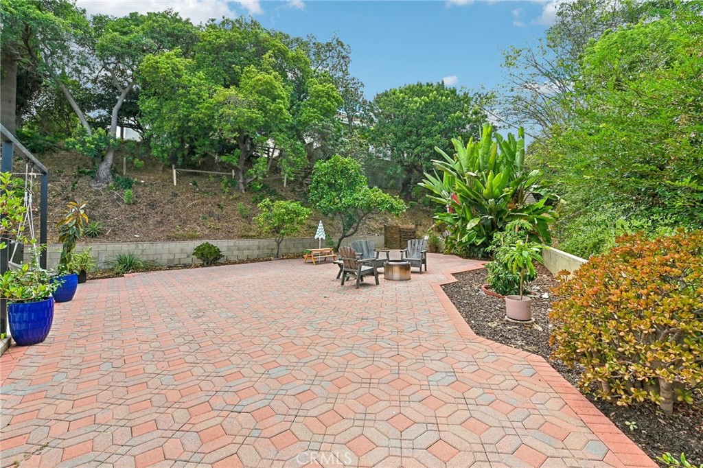 1311 N Meyler Property Photo 45