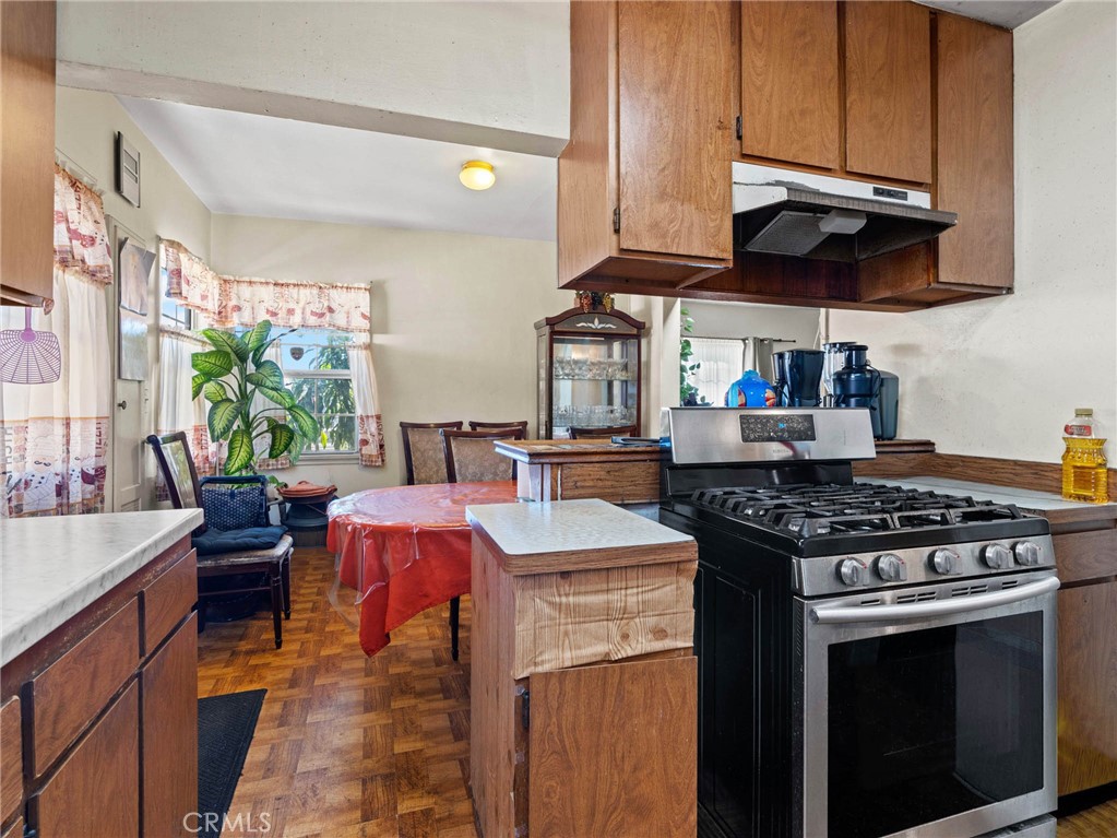 3145 Indiana Property Photo 6