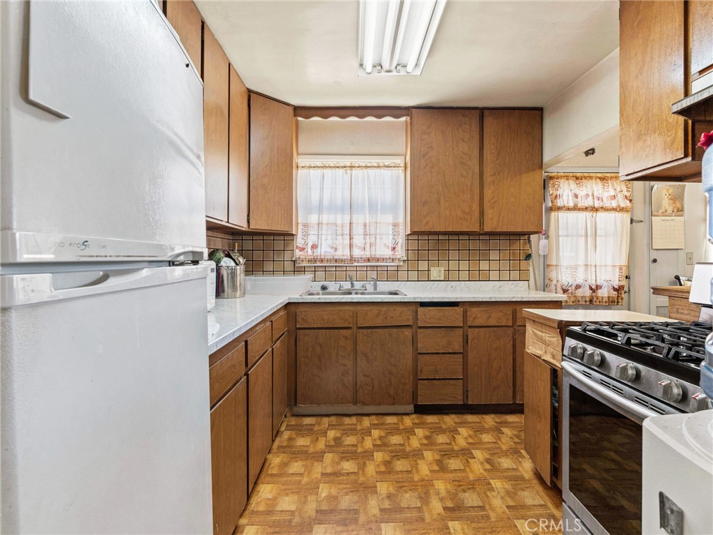 3145 Indiana Property Photo 7