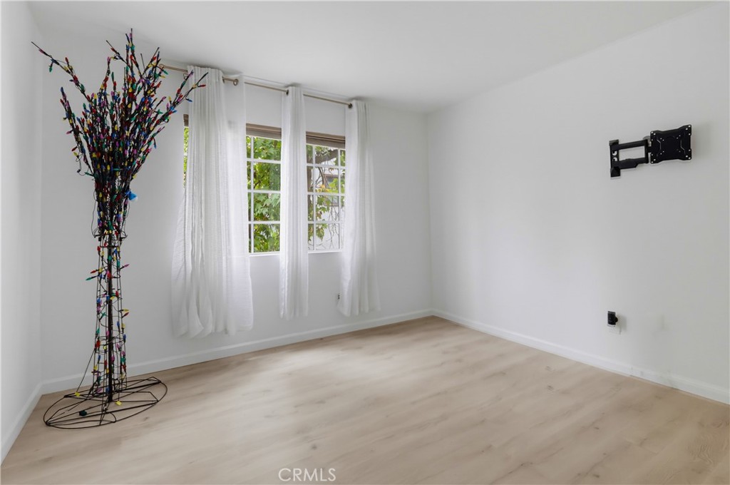 628 Daisy Avenue 222 Property Photo 18