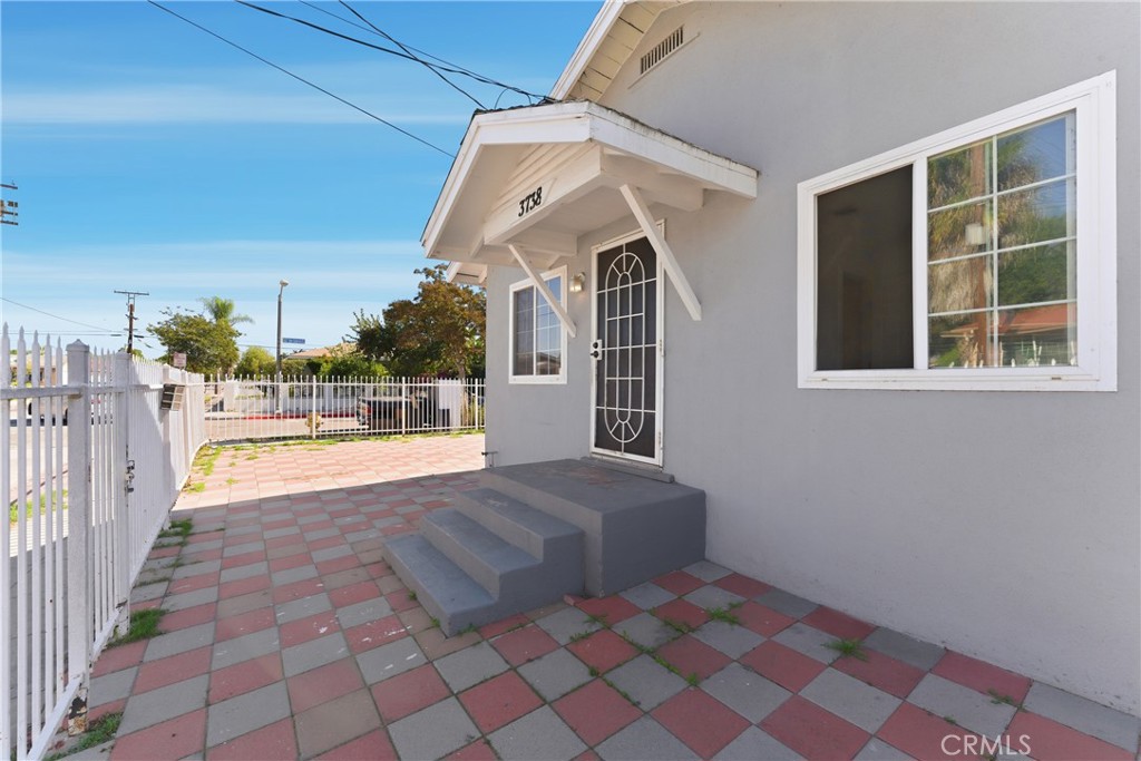 3738 Duane Way Property Photo 2