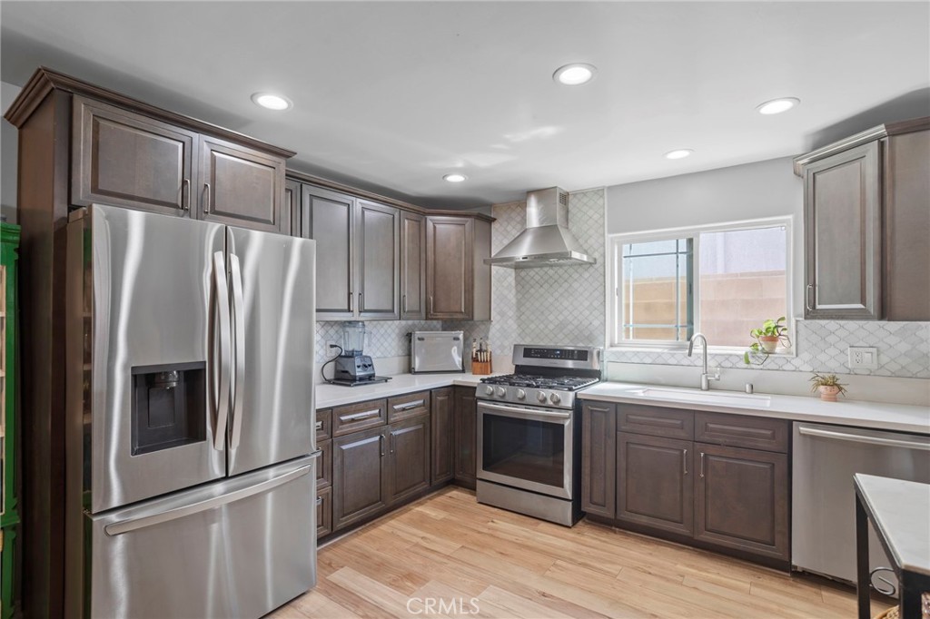24509 Ravenna Property Photo 5