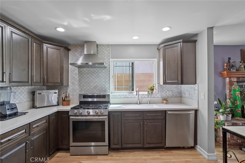 24509 Ravenna Property Photo 7