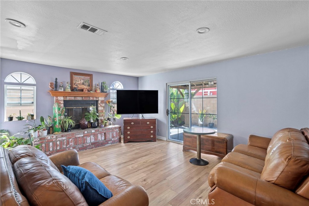 24509 Ravenna Property Photo 8