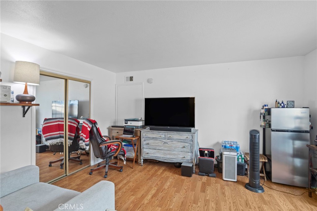 24509 Ravenna Property Photo 15
