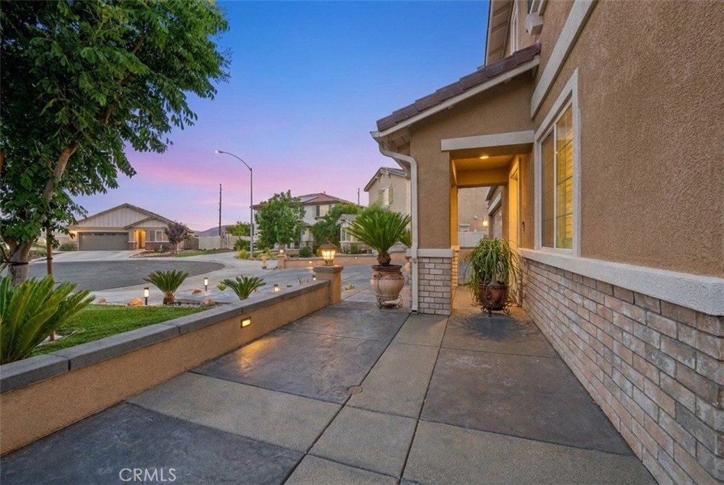 1304 Desert Rose Court Property Photo 3