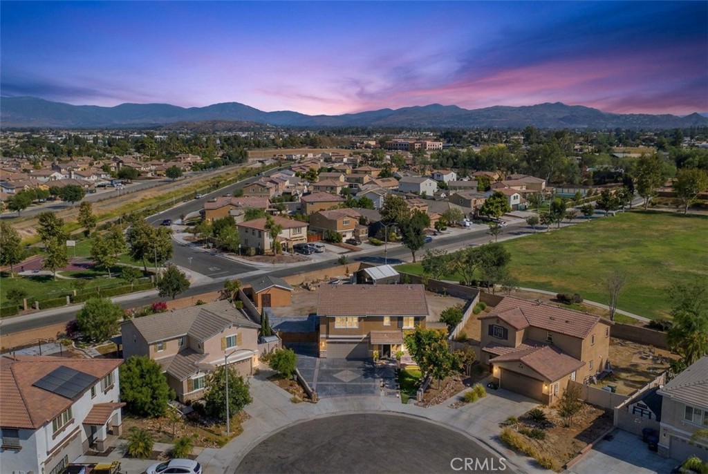 1304 Desert Rose Court Property Photo 4