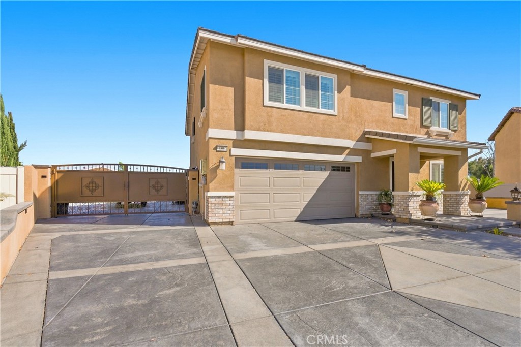 1304 Desert Rose Court Property Photo 14