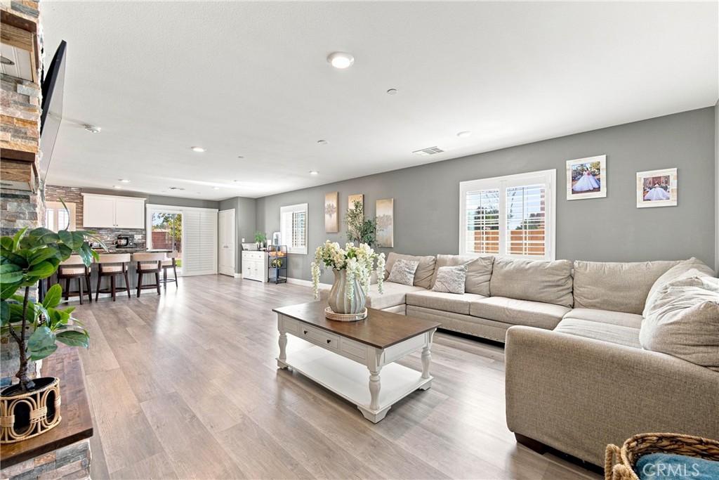 1304 Desert Rose Court Property Photo 15