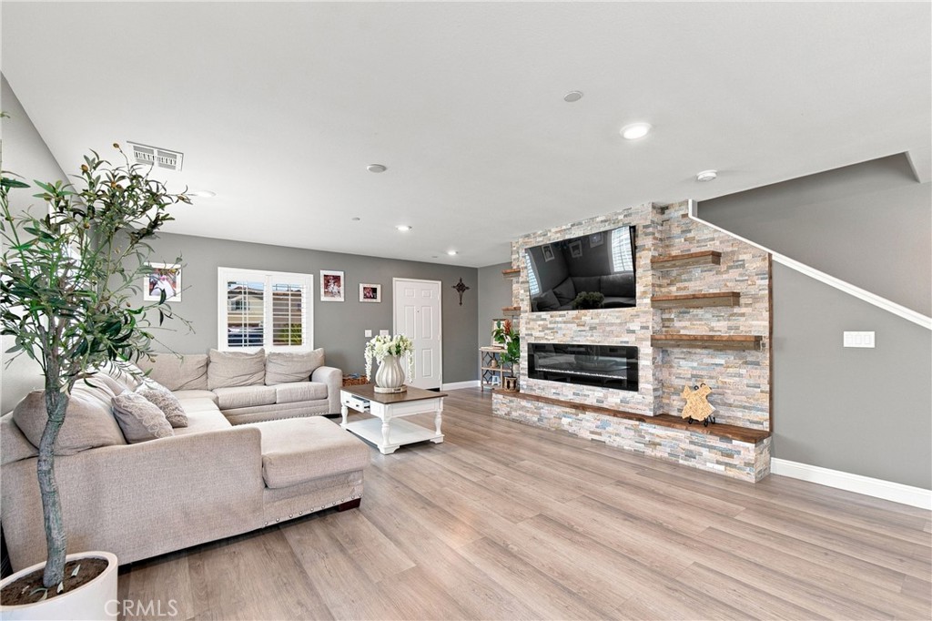 1304 Desert Rose Court Property Photo 19